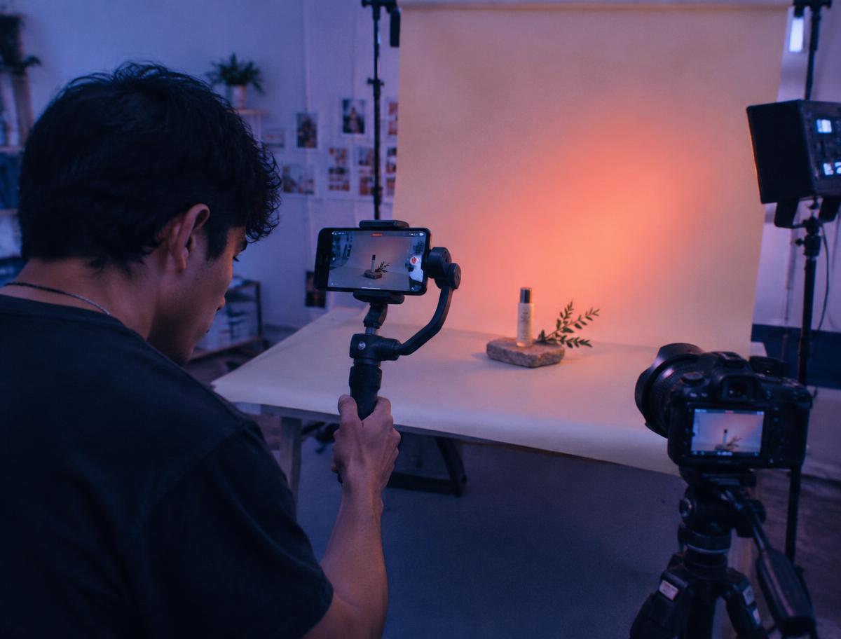 Producción de contenido en estudio para redes sociales